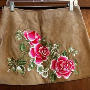 Suede, embroidered tan miniskirt, size 4/6